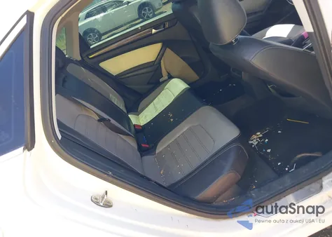 2015 Volkswagen Passat 1.8T Sport из США, поврежденный, VIN 1VWBS7A38FC078387